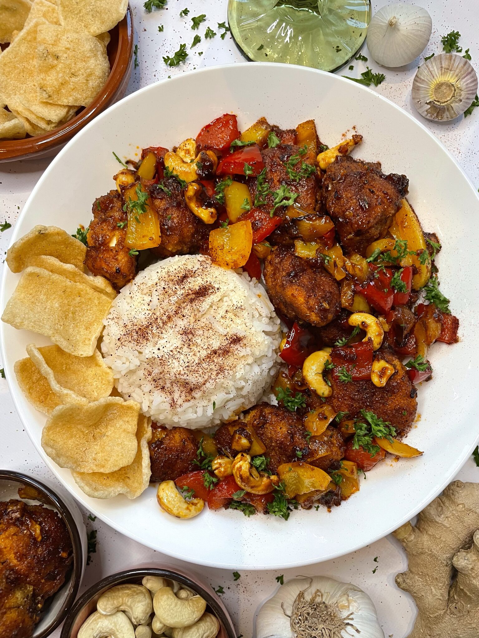 Kip met rijst in zoetzure saus