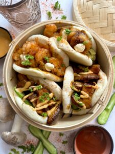 Bao buns met paddenstoelen en gamba's